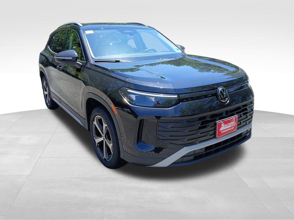 New 2025 Volkswagen Tiguan SE image 7