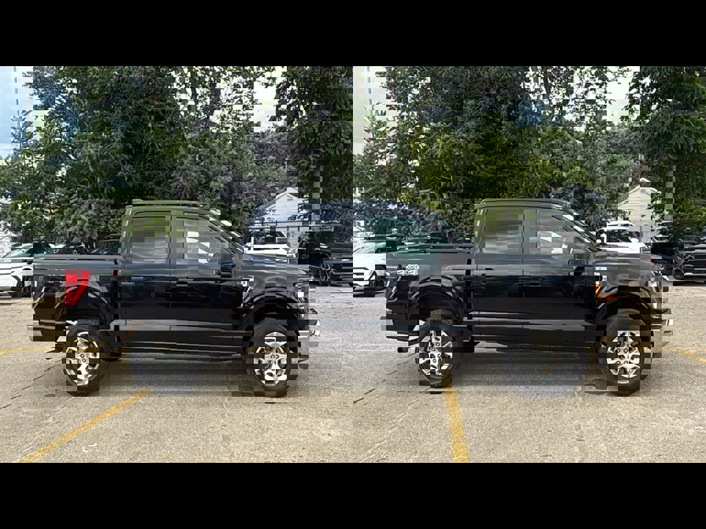 Used 2023 Ford F150 XLT image 6