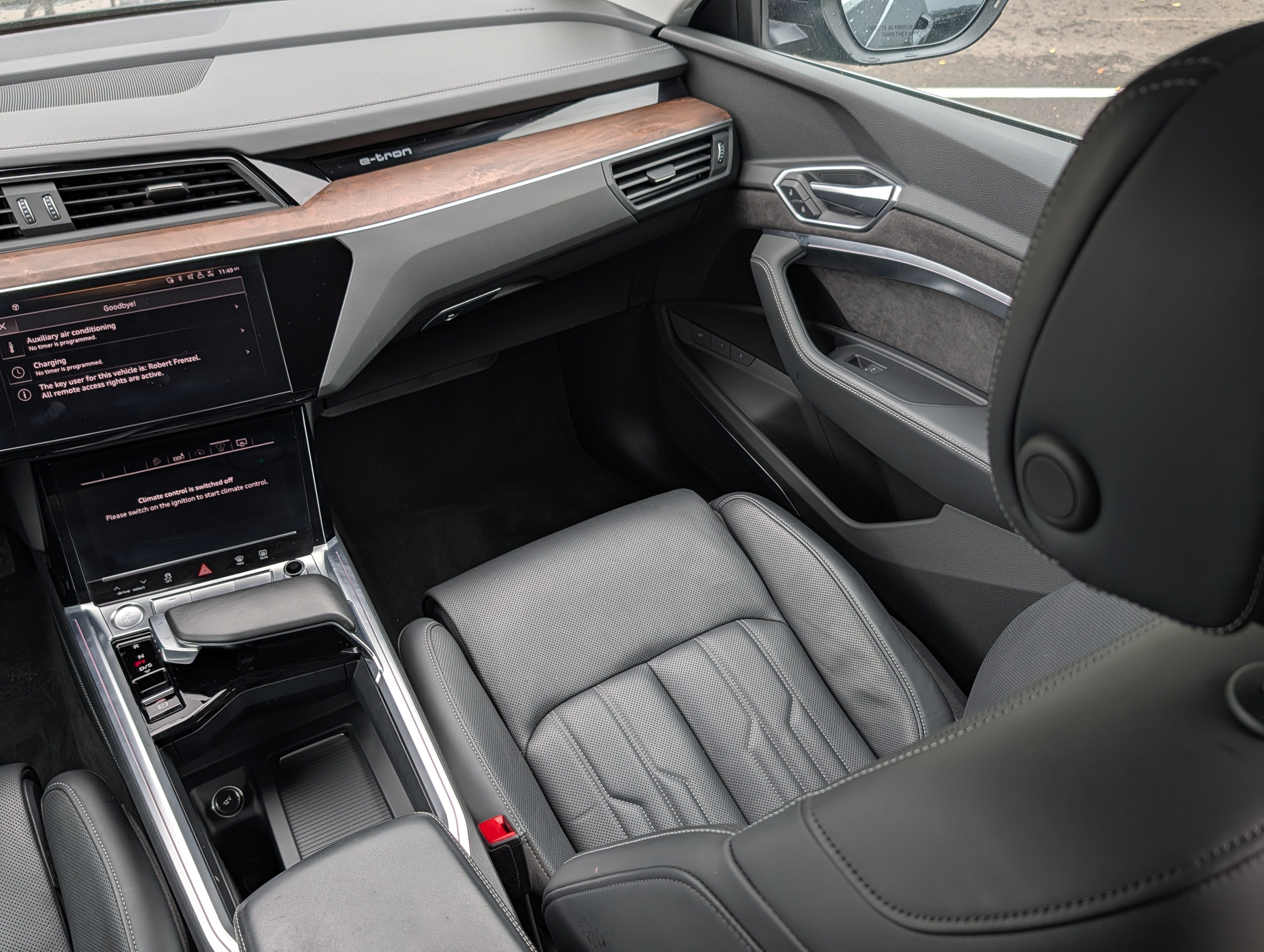 Used 2019 Audi e-tron Prestige w/ Prestige Package AWD/4WD image 11