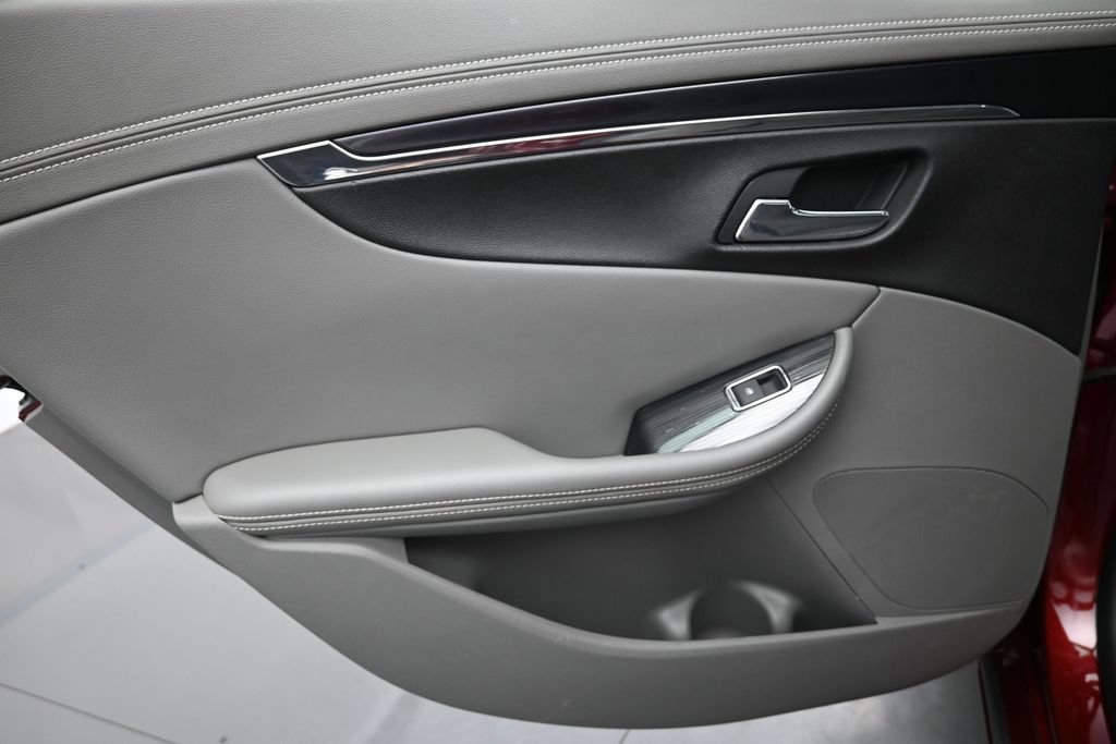 Used 2017 Chevrolet Impala Premier w/ Enhanced Convenience Package FWD image 24