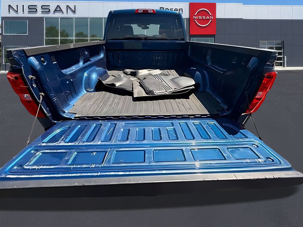 Used 2017 Chevrolet Silverado 1500 LT w/ All Star Edition AWD/4WD image 23