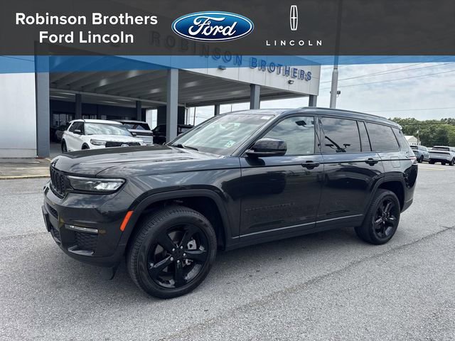 Used 2024 Jeep Grand Cherokee L Limited w/ Black Appearance Package AWD/4WD image 1