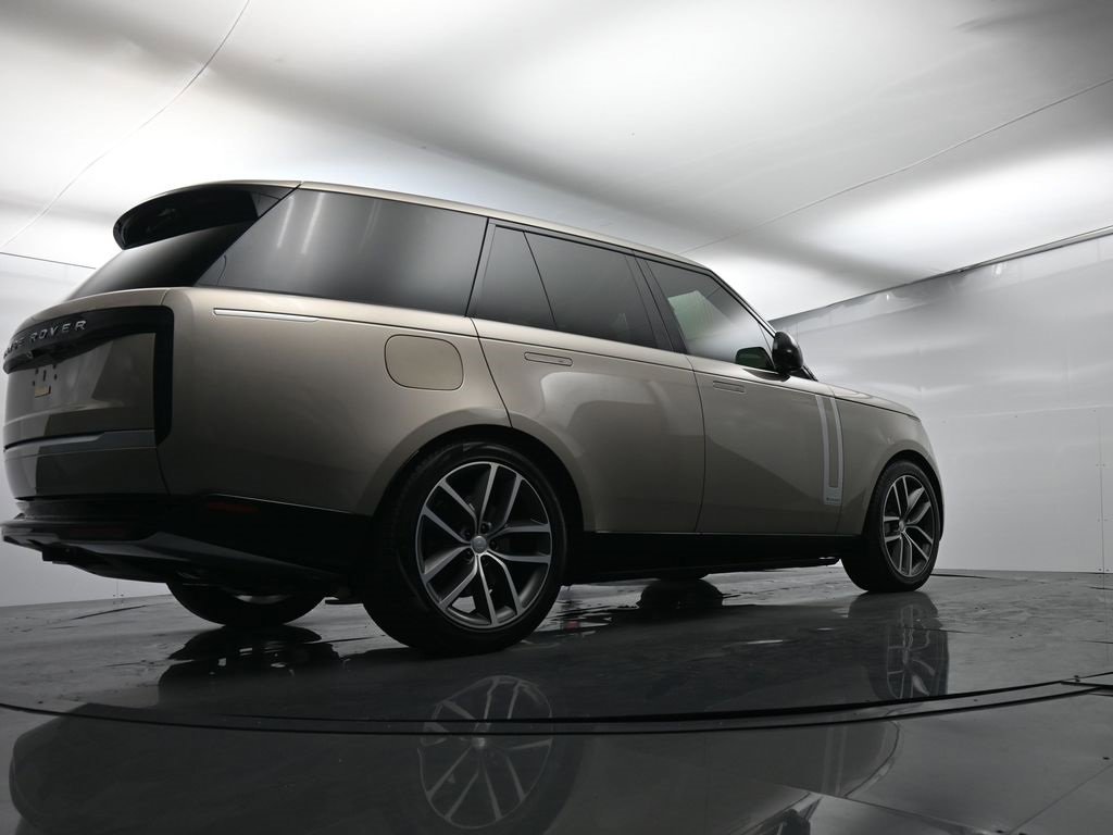 Used 2025 Land Rover Range Rover Autobiography image 49