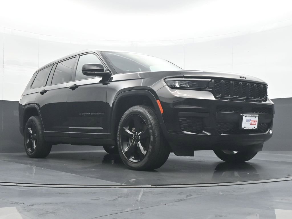 Used 2022 Jeep Grand Cherokee L Laredo image 34
