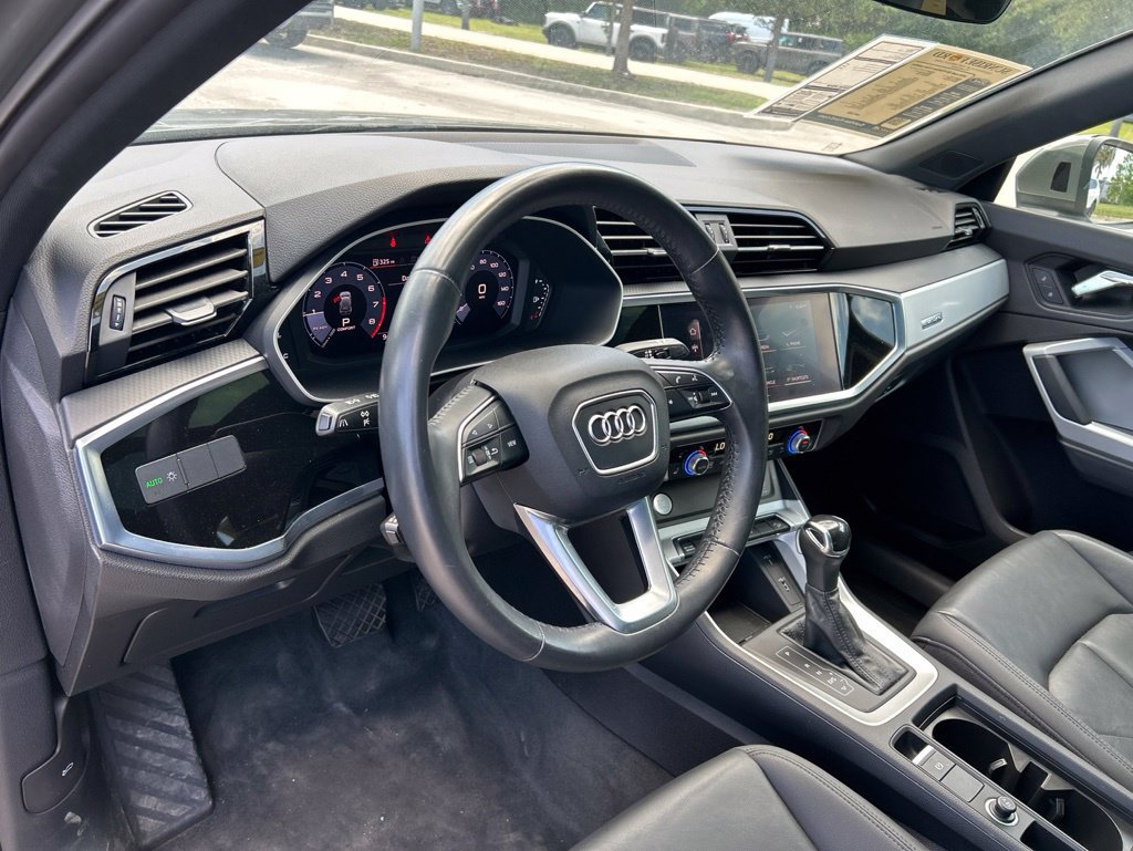 Used 2020 Audi Q3 2.0T Premium w/ Convenience Package AWD/4WD image 22