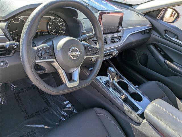 Used 2023 Nissan Altima 2.5 SV FWD image 10