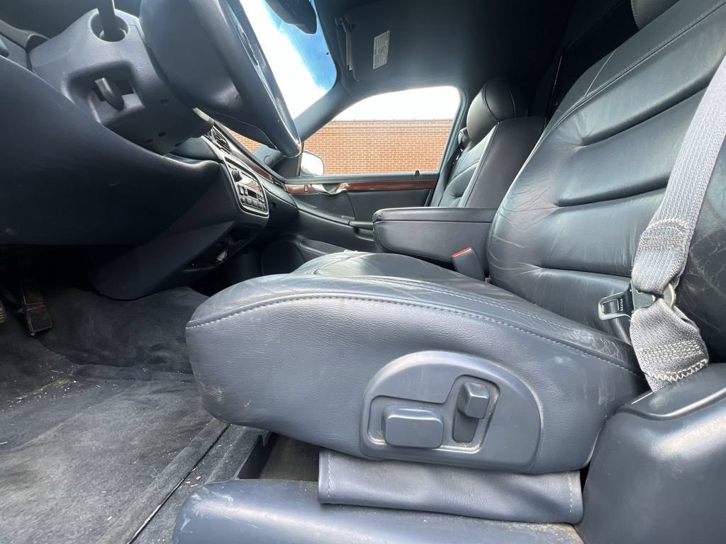 Used 2002 Cadillac De Ville Hearse FWD image 20