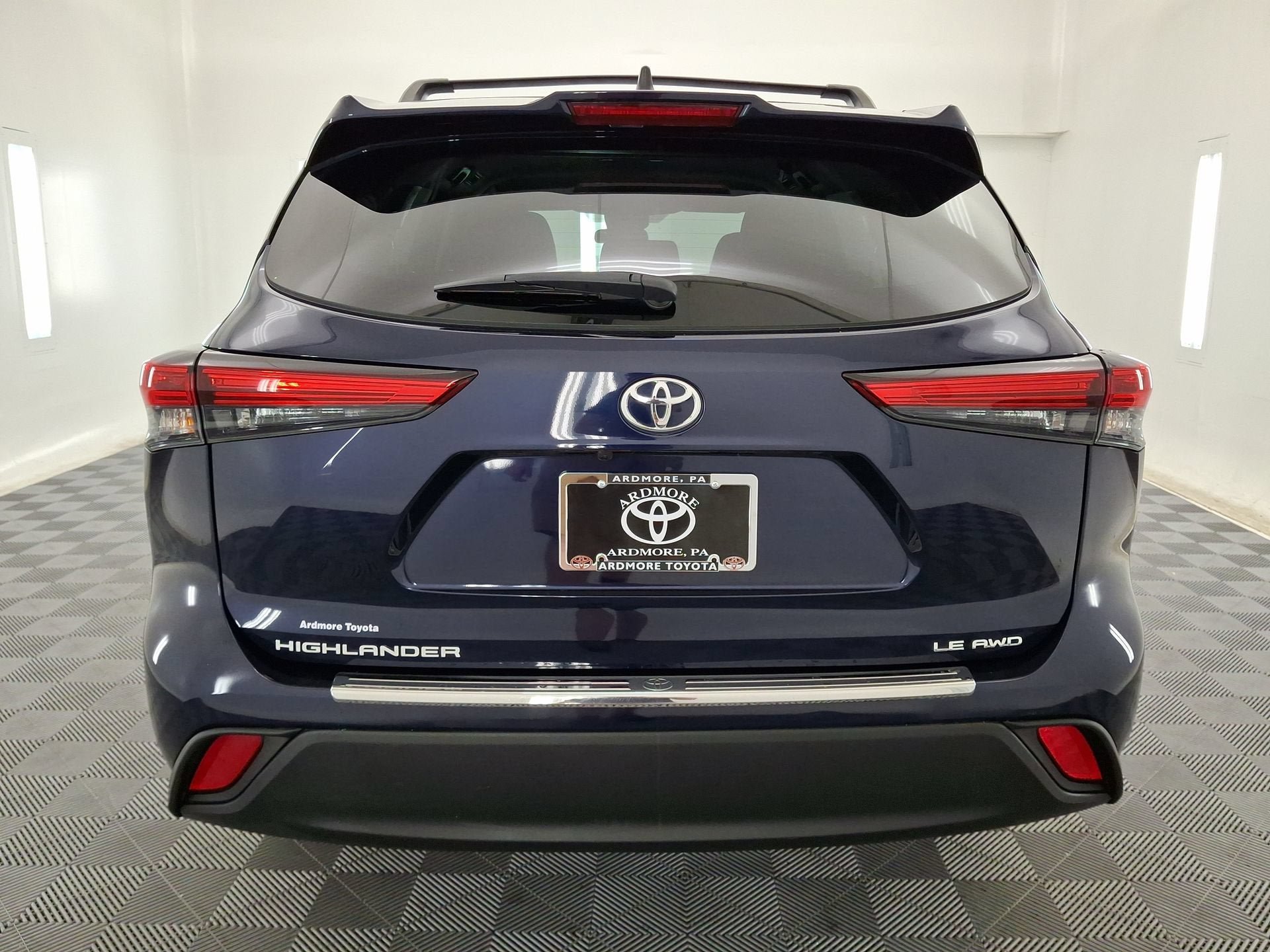 Used 2022 Toyota Highlander LE AWD/4WD image 22