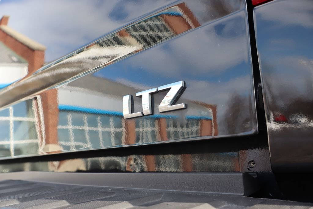 Used 2017 Chevrolet Silverado 1500 LTZ Z71 w/ LTZ Plus Package image 39