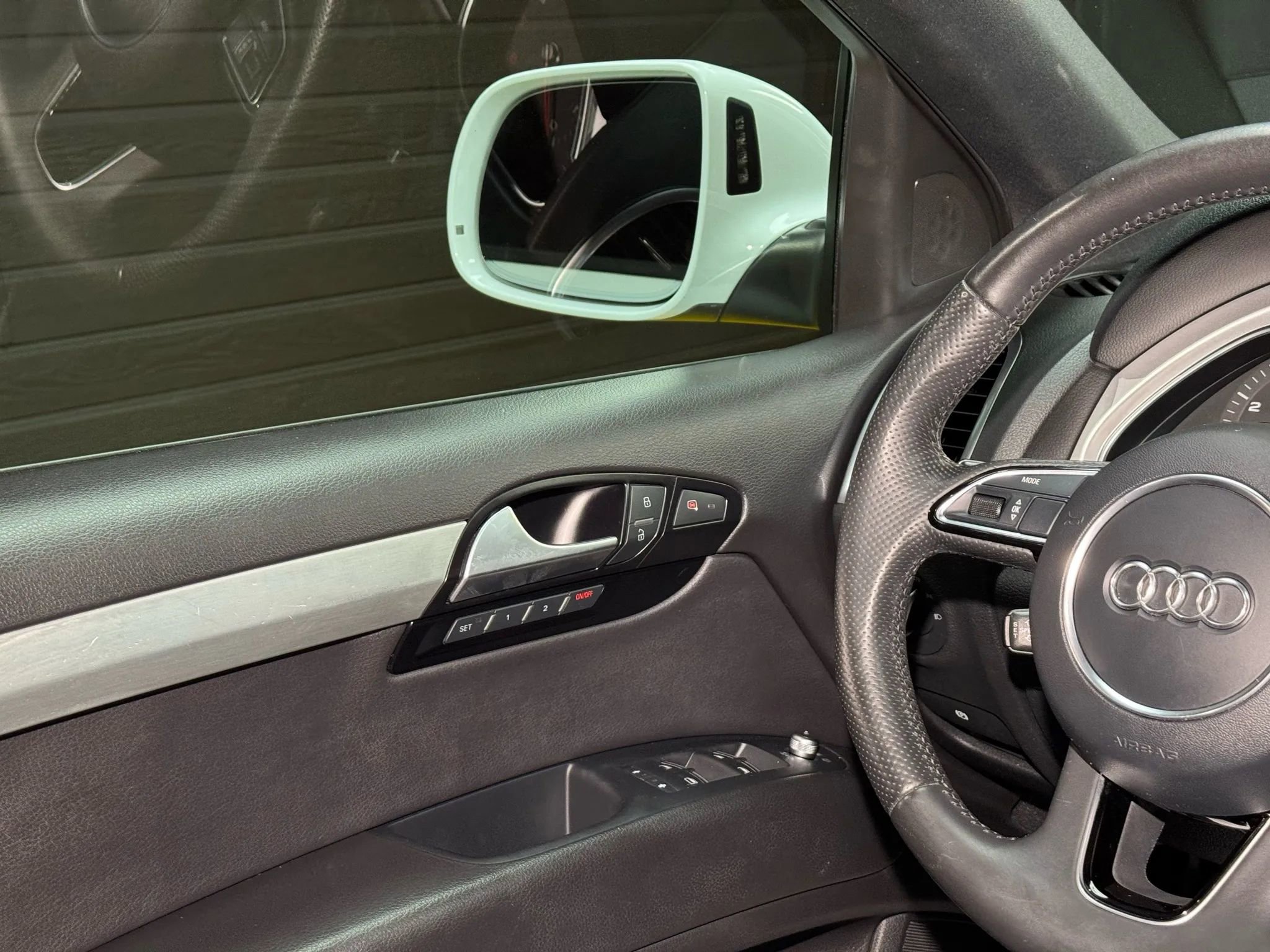 Used 2013 Audi Q7 3.0T S line Prestige w/ S Line Pkg image 35