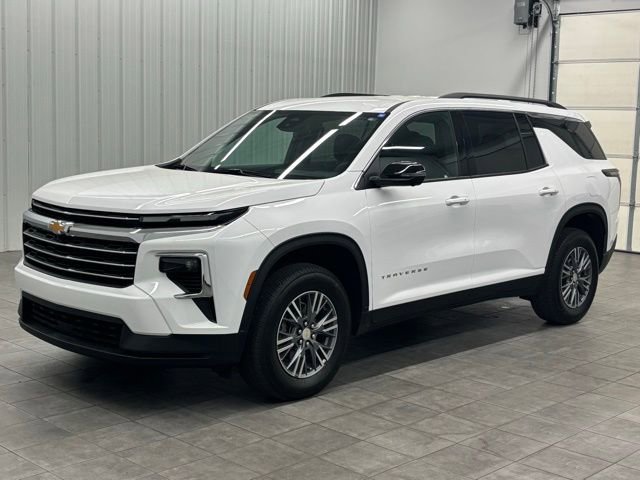 Used 2025 Chevrolet Traverse LT w/ Driver Confidence Package image 5