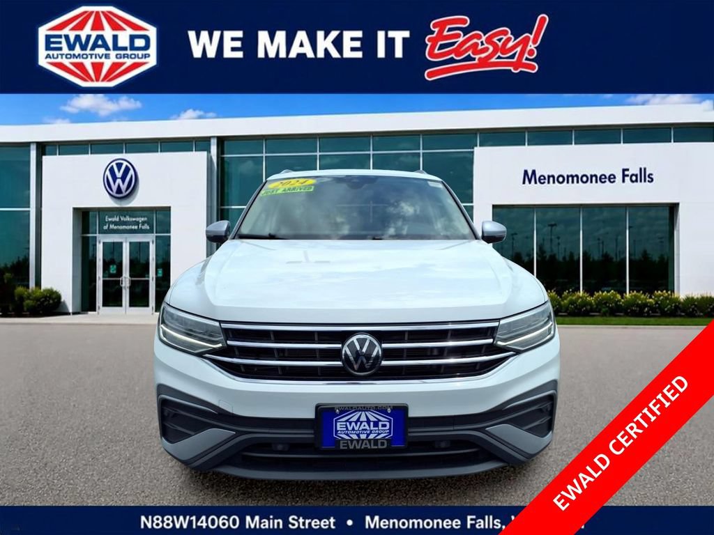 Used 2024 Volkswagen Tiguan Wolfsburg Edition AWD/4WD image 2