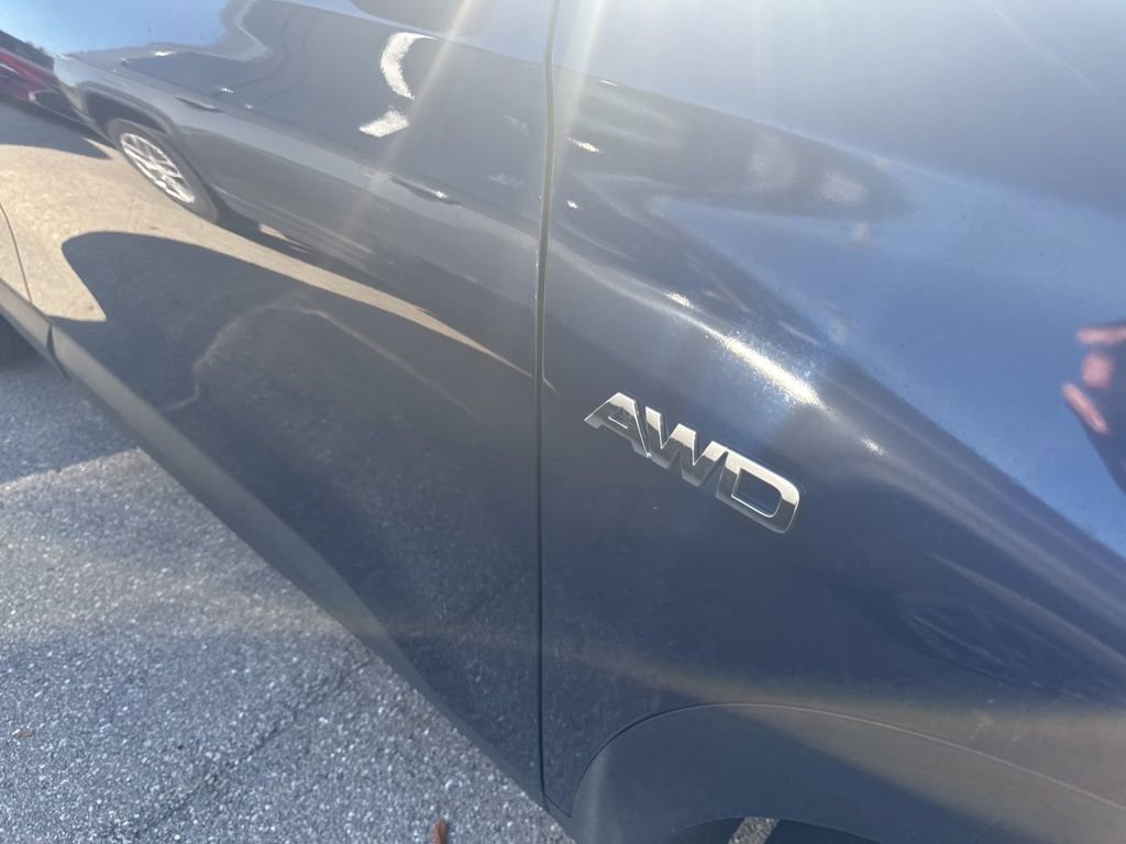 Used 2021 Kia Seltos EX image 2