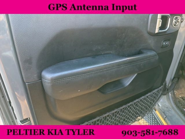 Used 2020 Jeep Wrangler Unlimited Sahara image 15