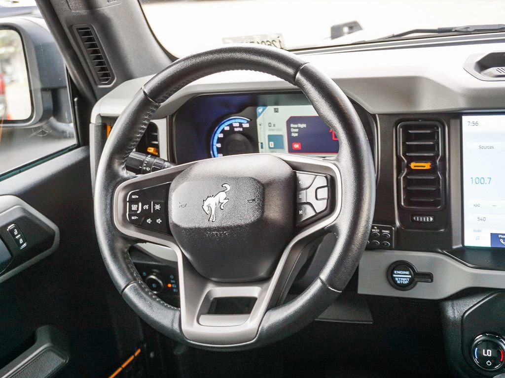 Used 2023 Ford Bronco Badlands image 17