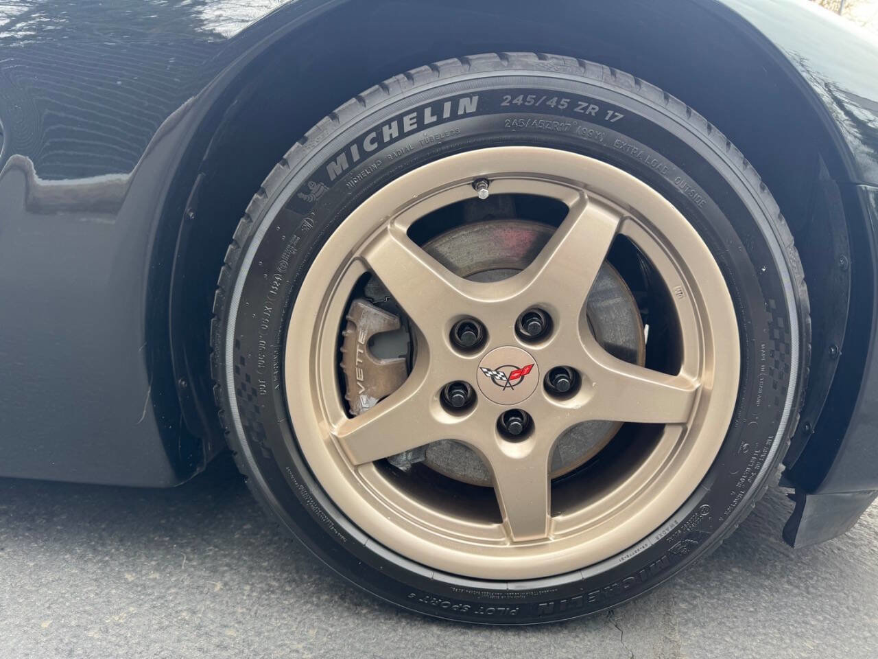 Used 2001 Chevrolet Corvette Convertible w/ Preferred Equipment Group2 image 20