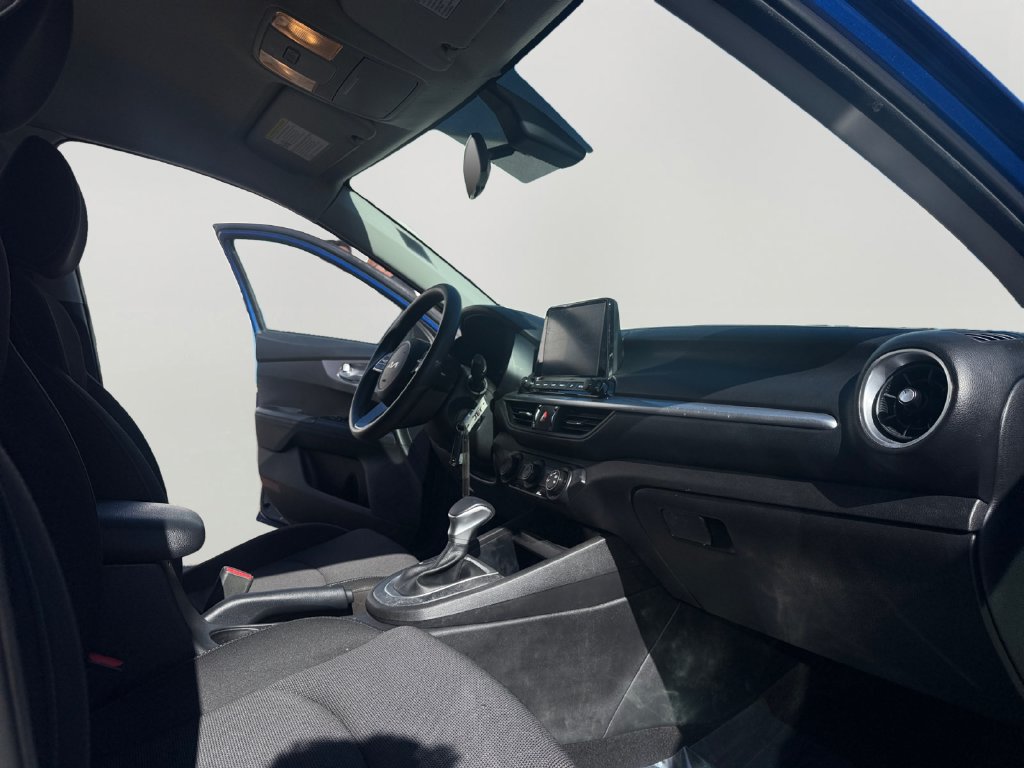 Used 2023 Kia Forte LXS FWD image 11
