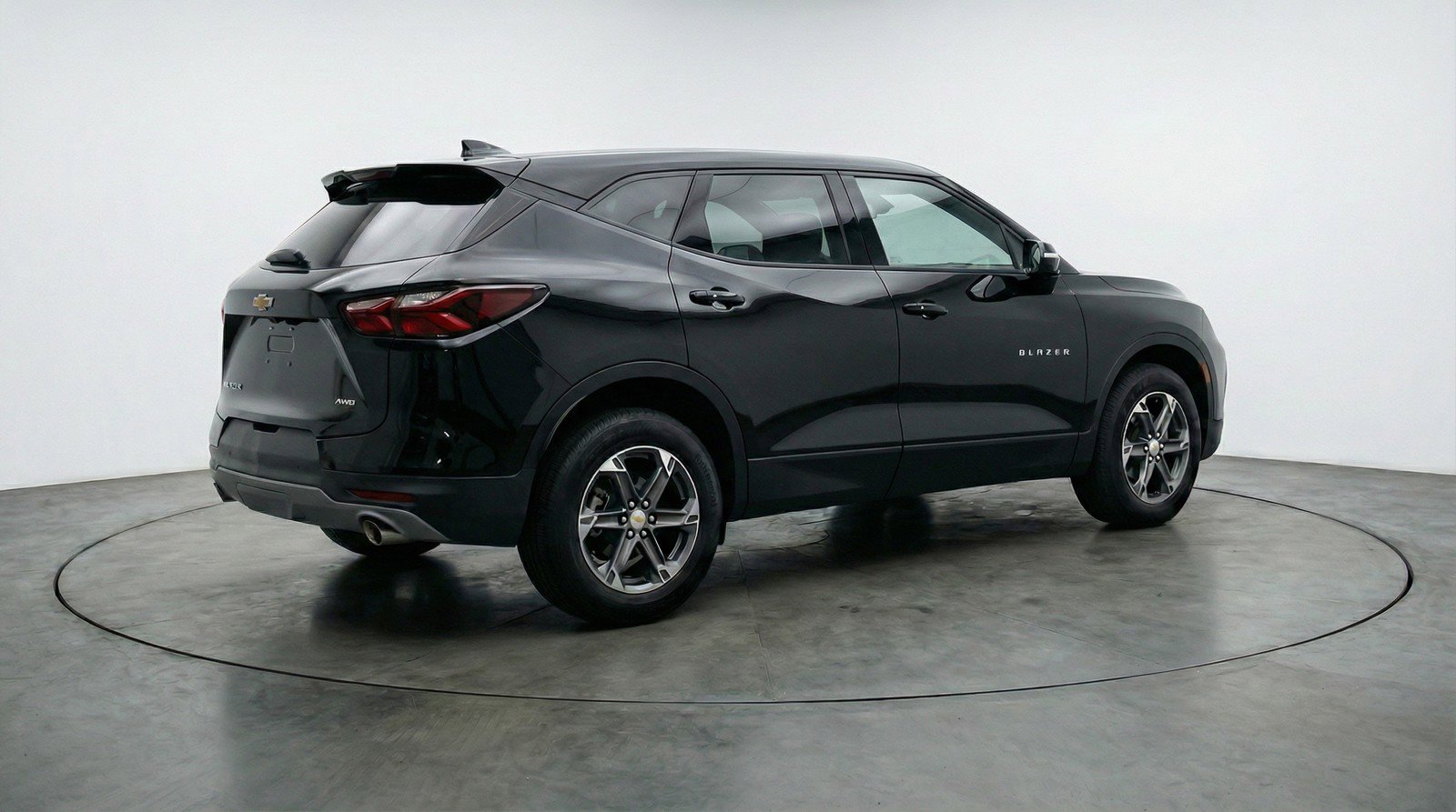 Used 2025 Chevrolet Blazer LT image 9