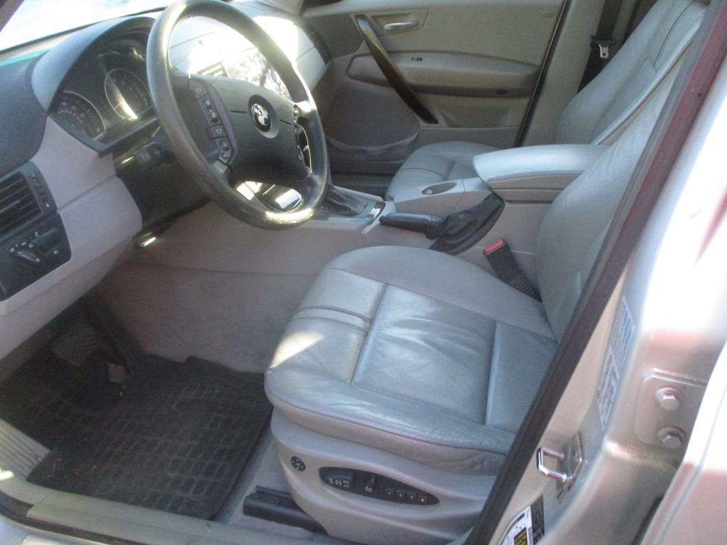Used 2006 BMW X3 3.0i image 9