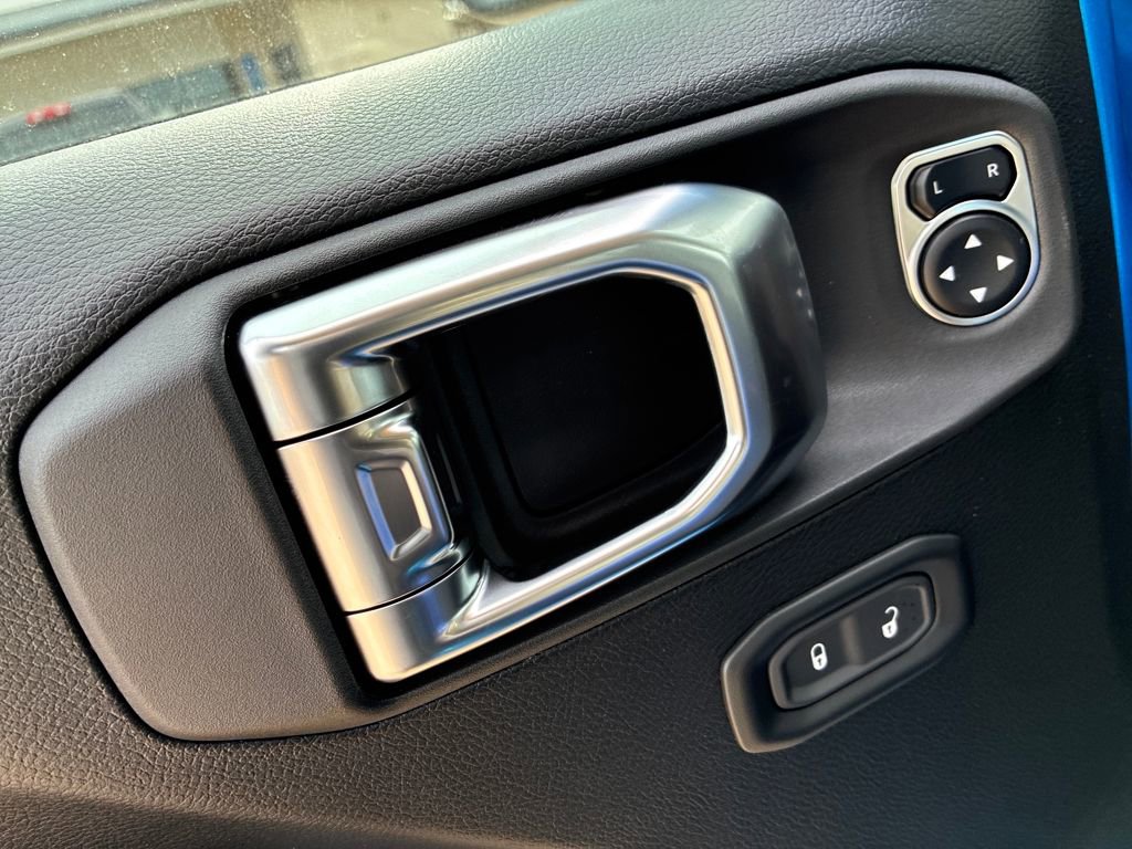 New 2026 Jeep Gladiator Sport AWD/4WD image 12