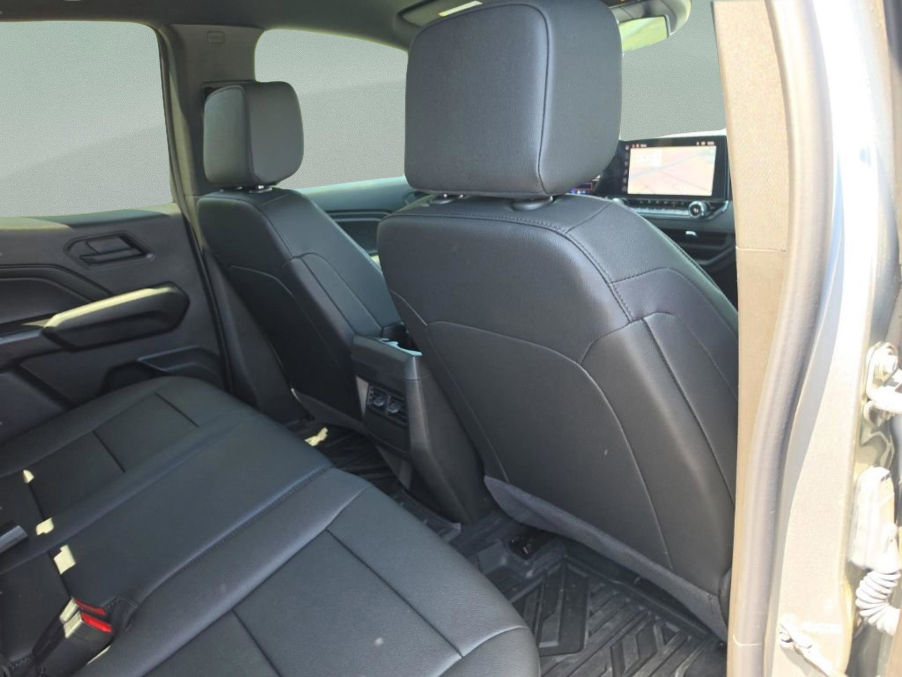 Used 2026 Chevrolet Colorado Trail Boss AWD/4WD image 24