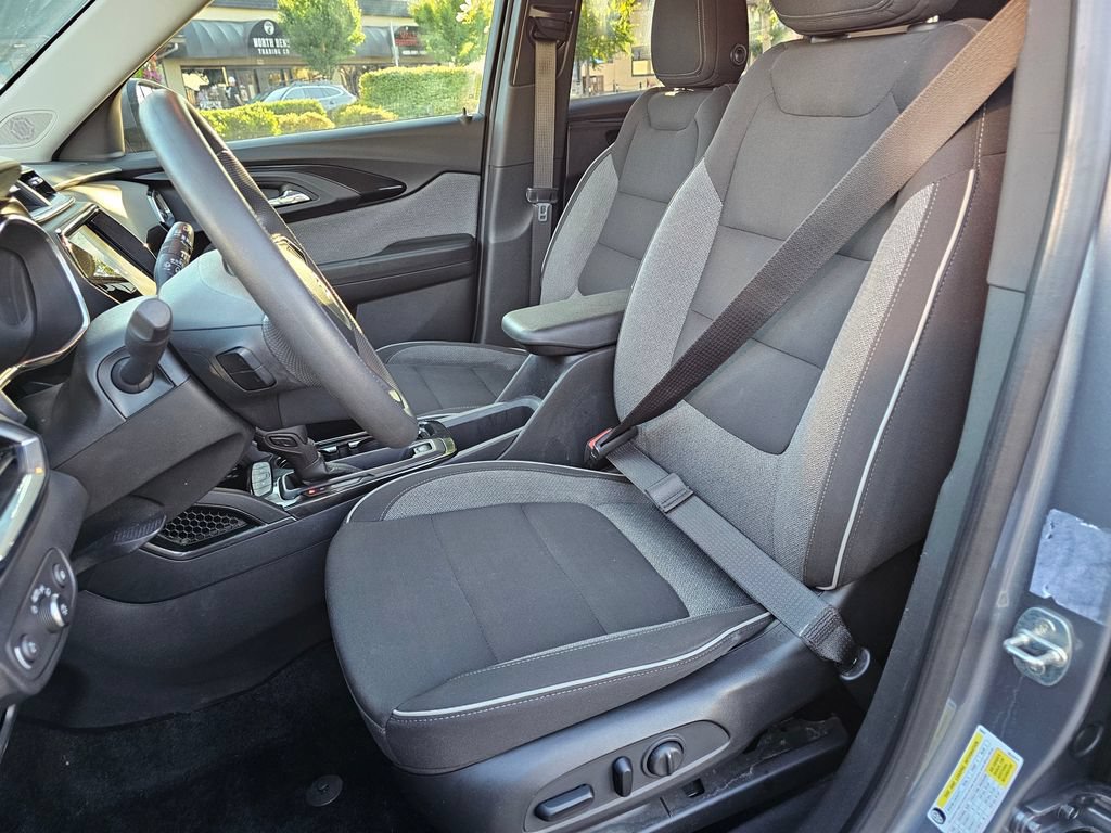 Used 2022 Chevrolet TrailBlazer LT w/ Convenience Package AWD/4WD image 22