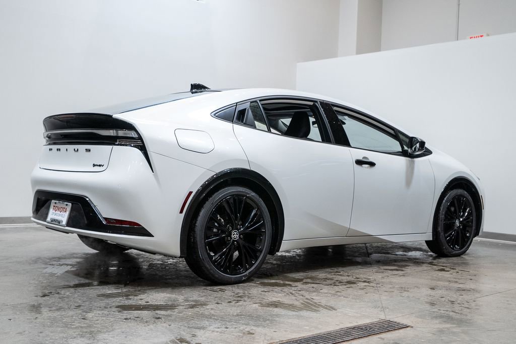 New 2026 Toyota Prius Plug-In Hybrid image 7