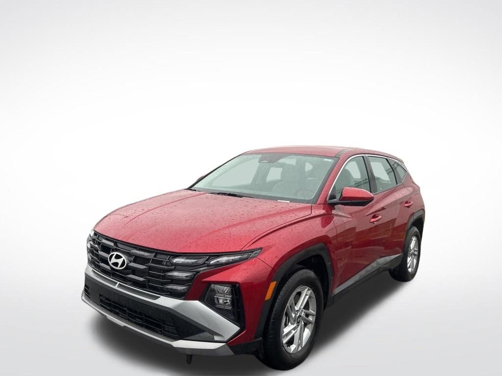 Used 2025 Hyundai Tucson SE image 1