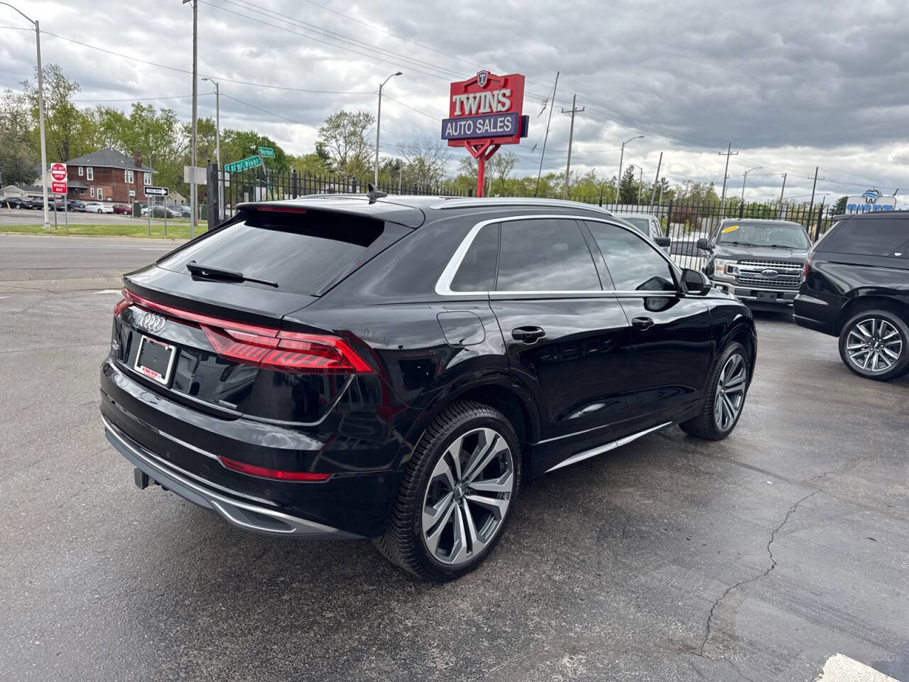 Used 2019 Audi Q8 Prestige w/ Towing Package AWD/4WD image 5