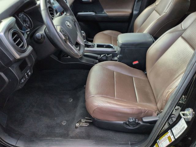 Used 2017 Toyota Tacoma Limited w/ Tow Package image 13