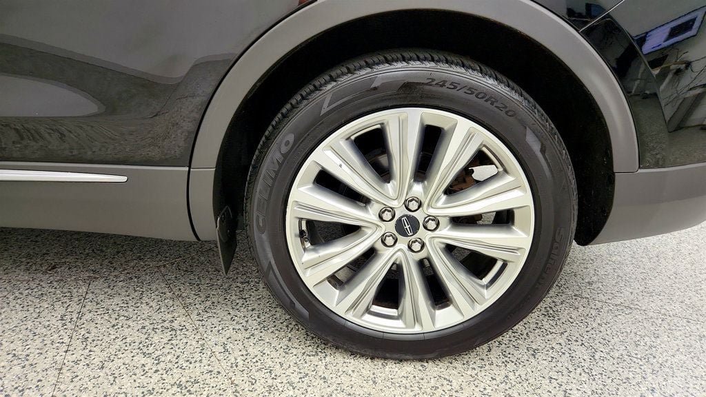 Used 2016 Lincoln MKX Reserve w/ Climate Package AWD/4WD image 9