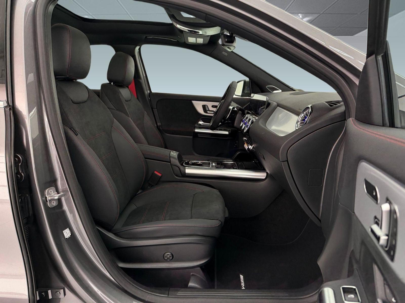 New 2026 Mercedes-Benz GLA 35 AMG 4MATIC image 23