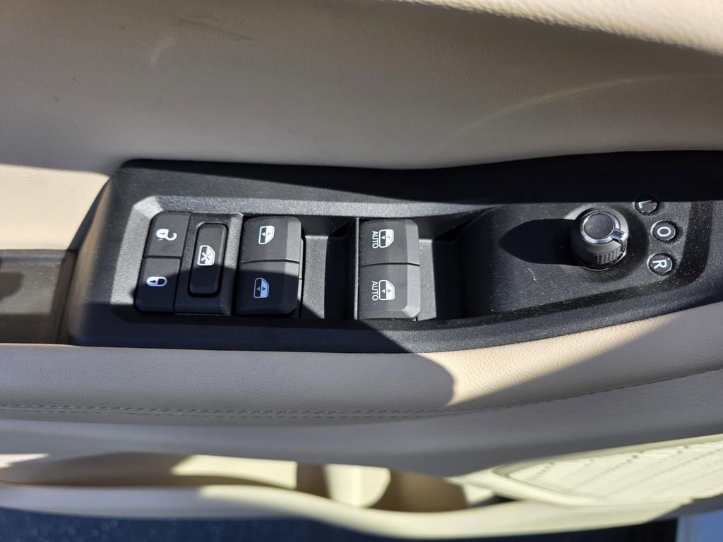 Used 2024 Jeep Grand Cherokee L Limited image 13