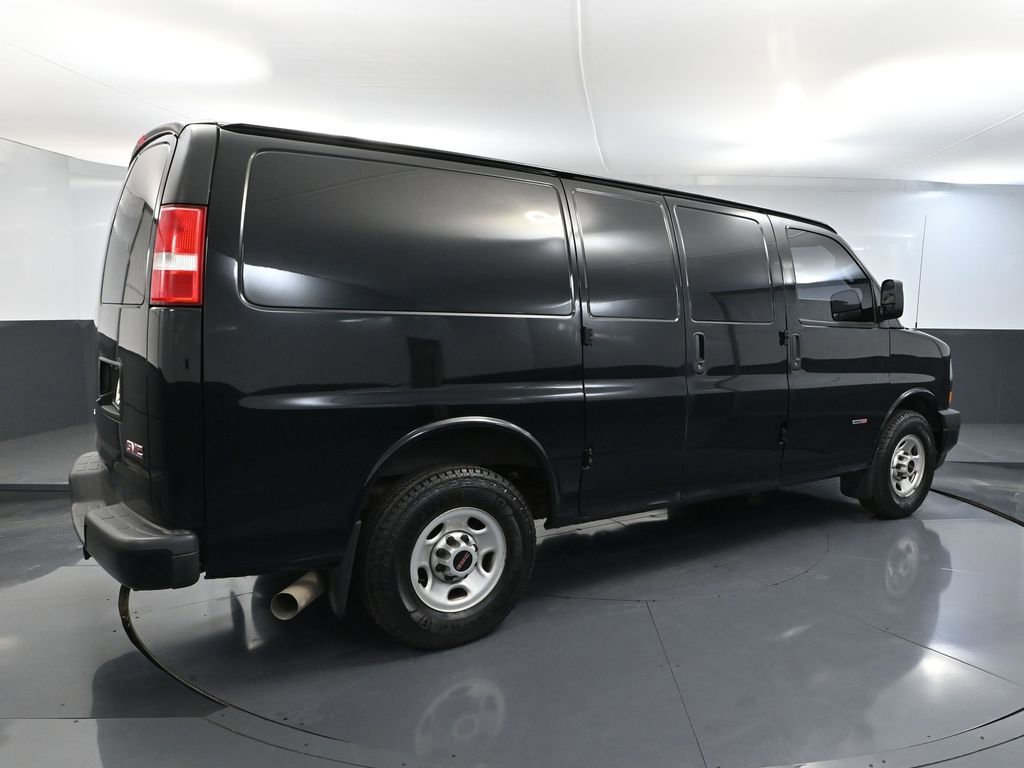 Used 2018 GMC Savana 2500 image 4