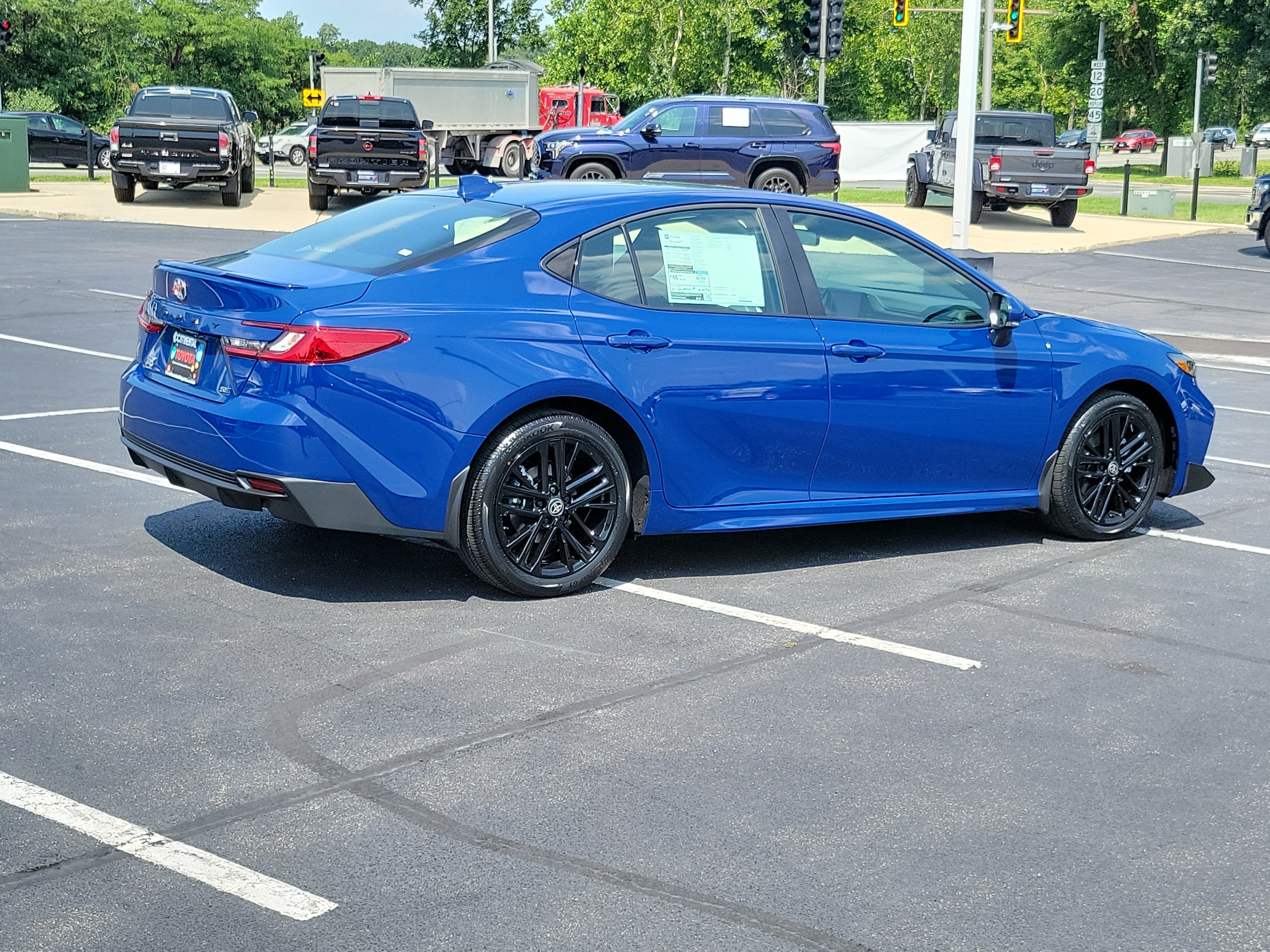 New 2026 Toyota Camry SE AWD/4WD image 5