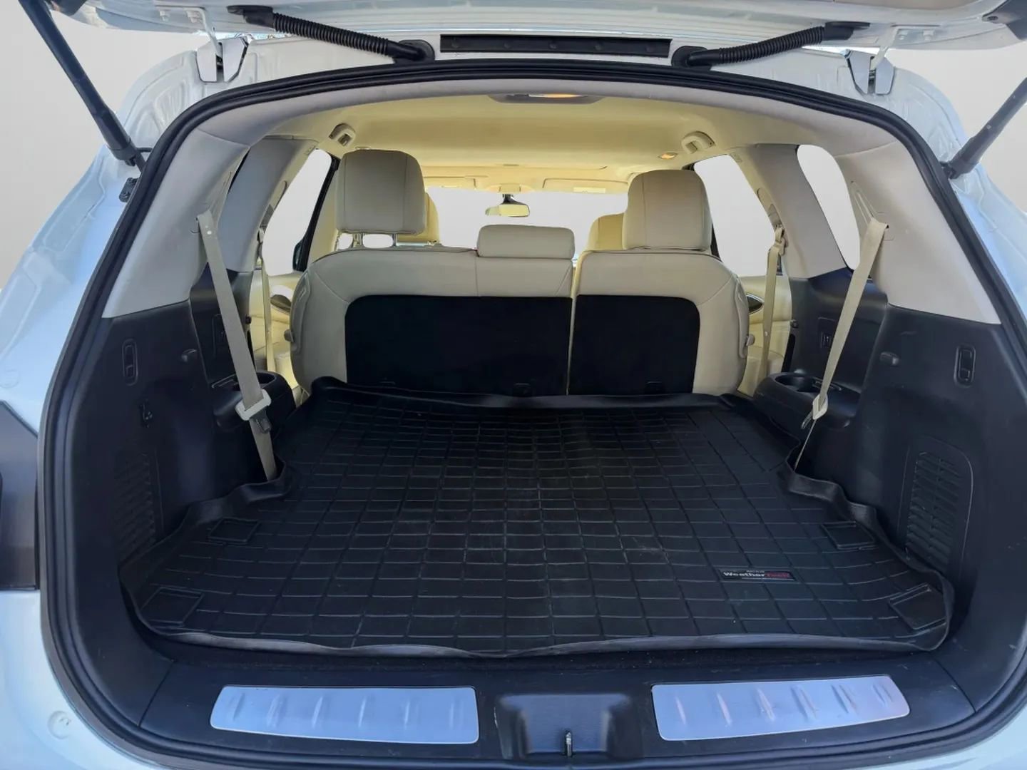 Used 2019 INFINITI QX60 Luxe w/ Essential Package image 41