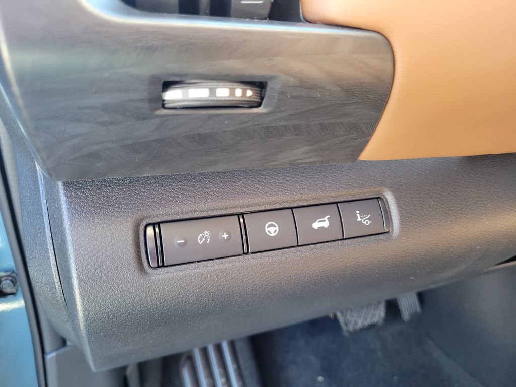 New 2026 Nissan Pathfinder Platinum w/ Cargo Package AWD/4WD image 16