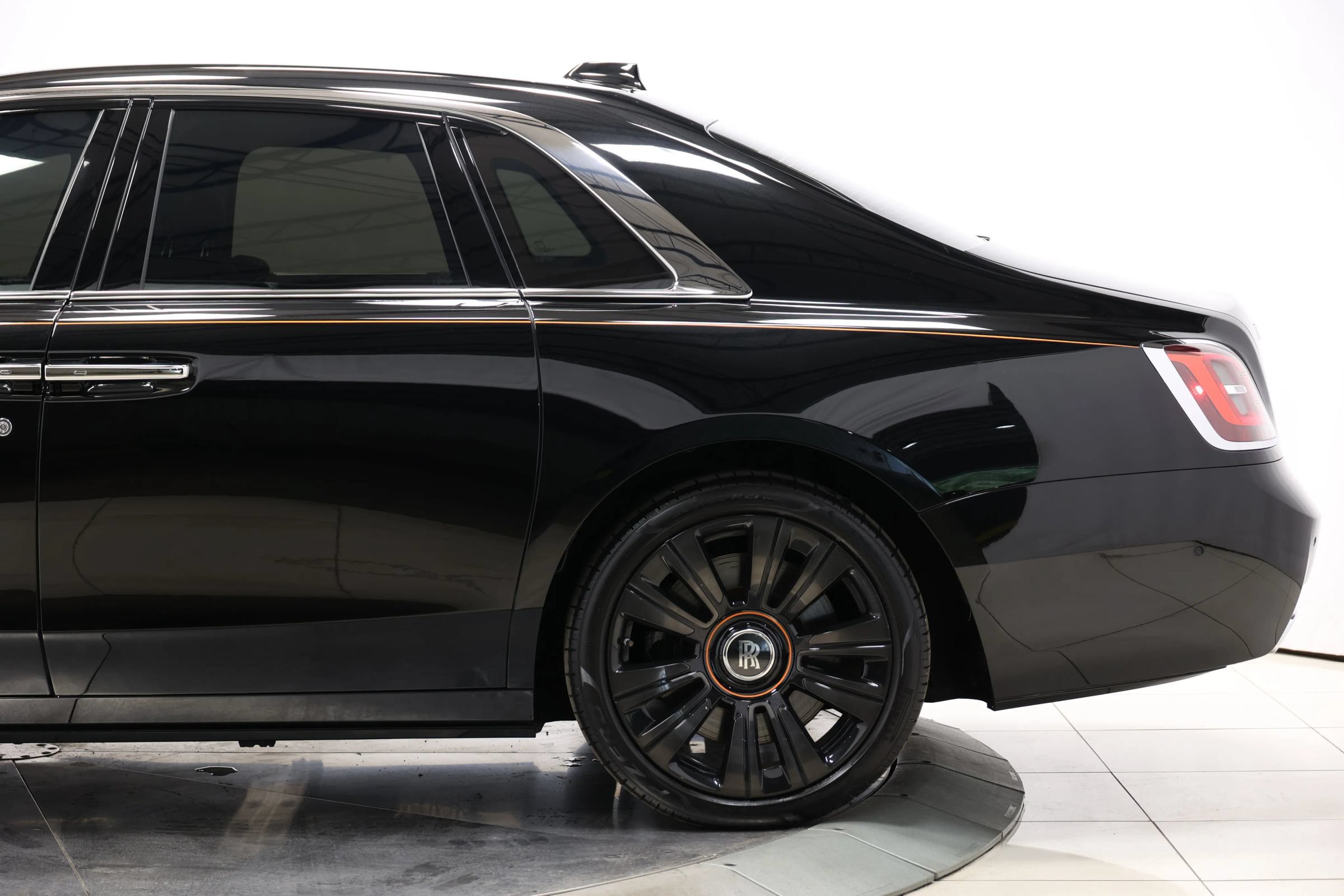 Used 2021 Rolls-Royce Ghost AWD/4WD image 13