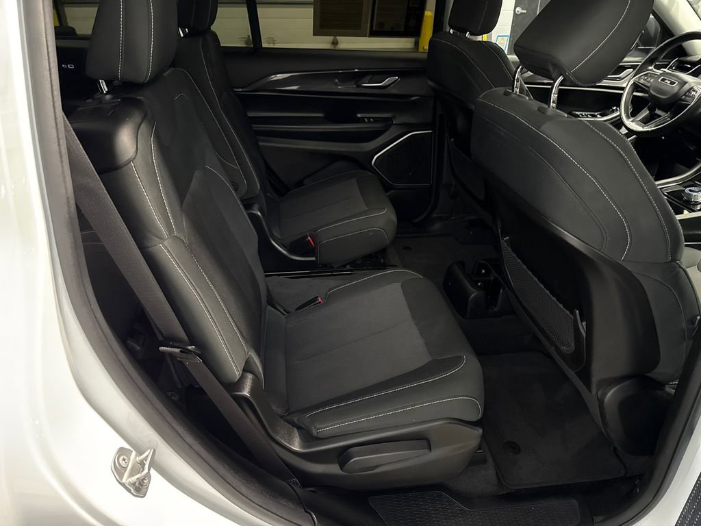 Used 2021 Jeep Grand Cherokee L Laredo w/ Luxury Tech Group I image 14