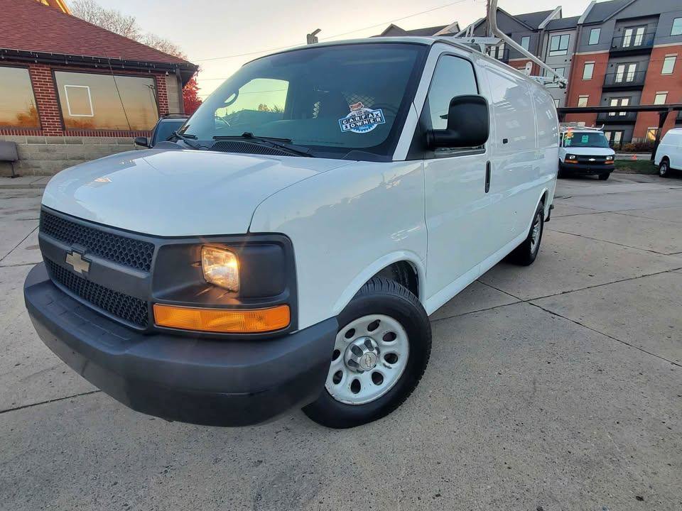 Used 2013 Chevrolet Express 1500 AWD w/ Power Package image 3