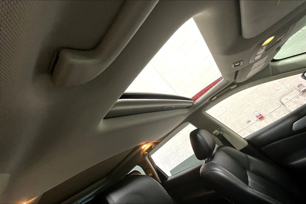 Used 2019 Nissan Pathfinder S image 28