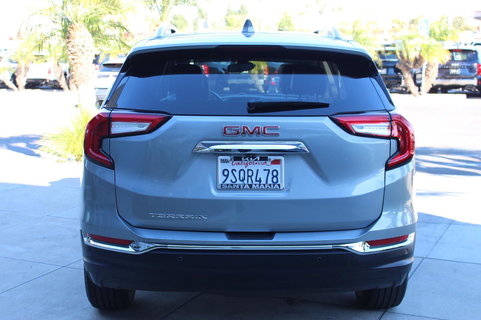 Used 2024 GMC Terrain SLT image 8