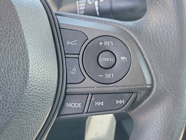 Used 2020 Toyota Corolla LE image 31