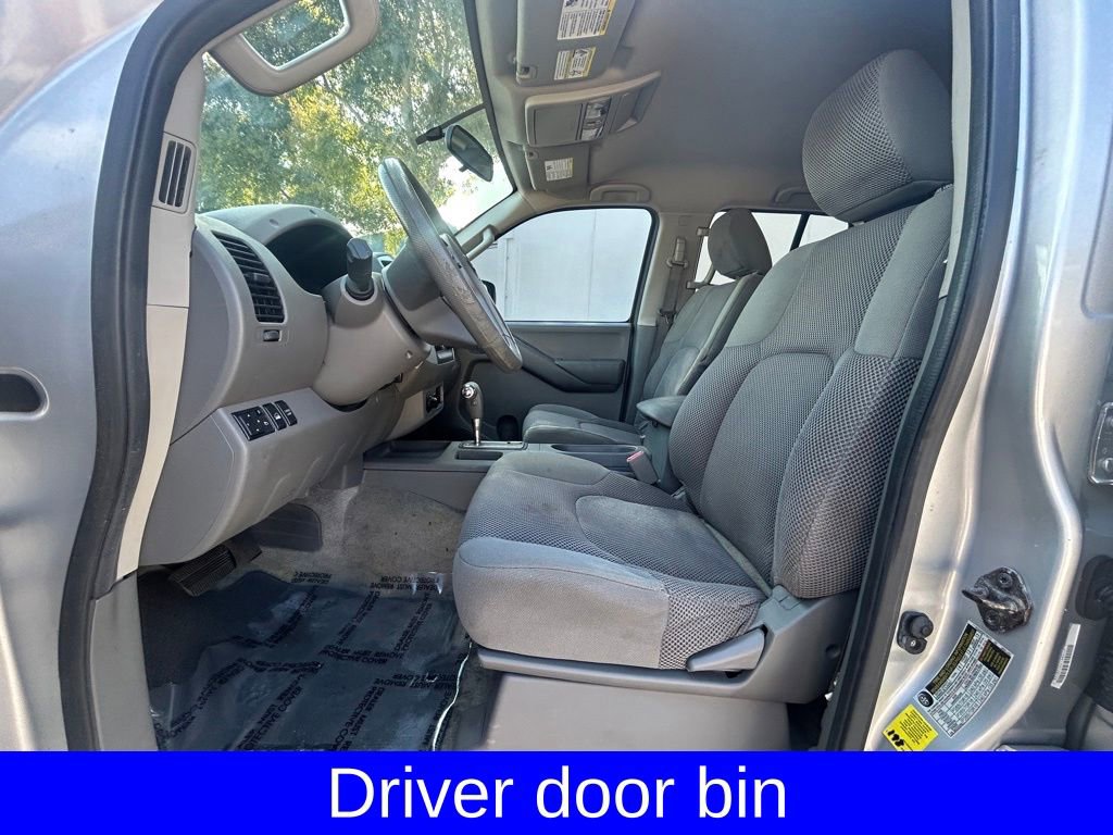 Used 2014 Nissan Frontier SV image 9