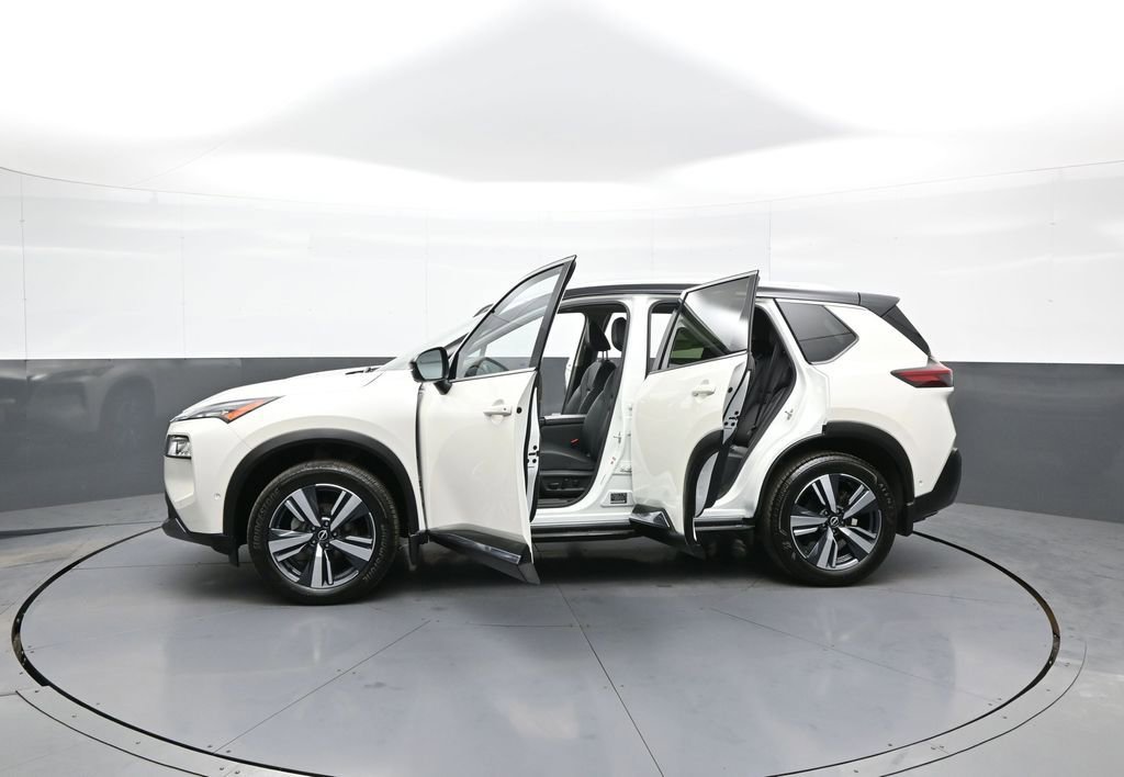 Used 2023 Nissan Rogue SL w/ SL Premium Package image 43