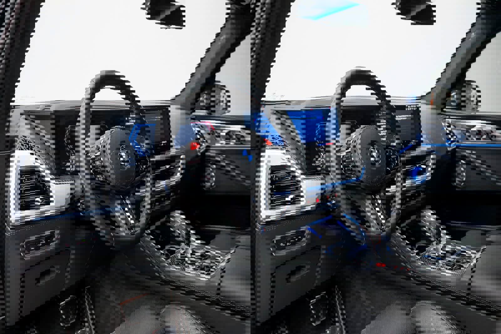 Used 2024 BMW XM image 2