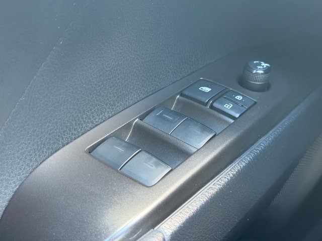 Used 2023 Toyota Camry SE FWD image 25
