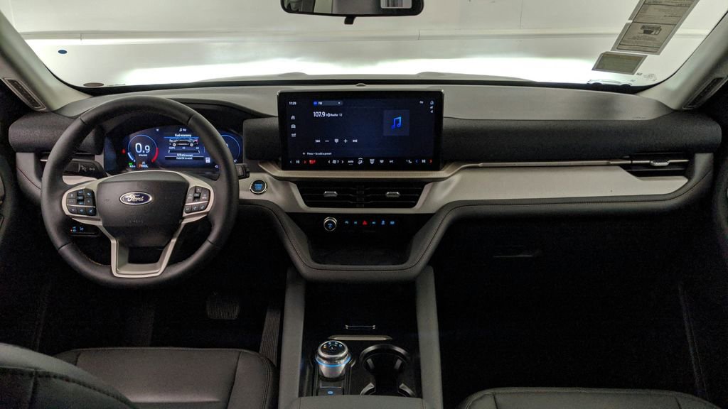 New 2025 Ford Explorer Active w/ Active Comfort Package image 25