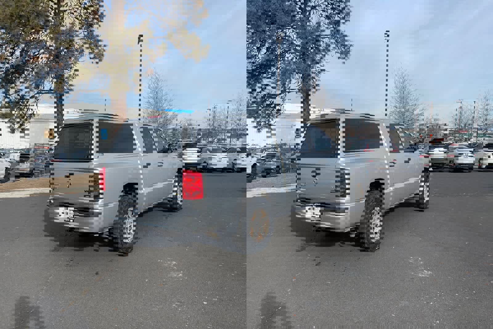 Used 2007 Dodge Dakota SLT image 2