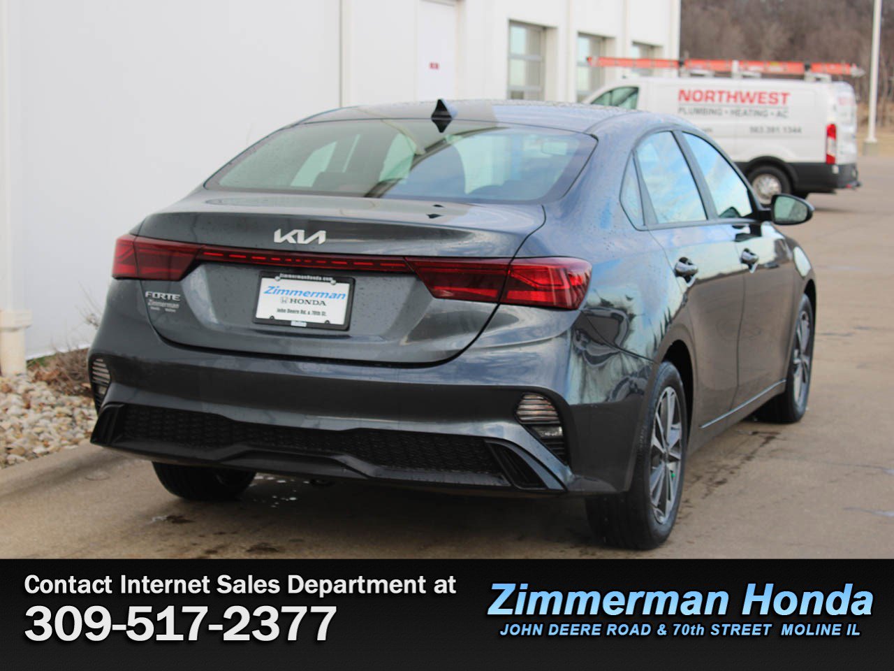 Used 2024 Kia Forte LXS image 2